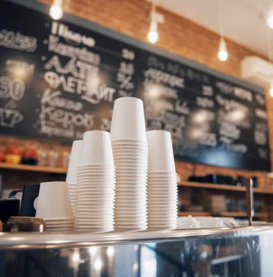 Kaffeebecher-to-go-weiß